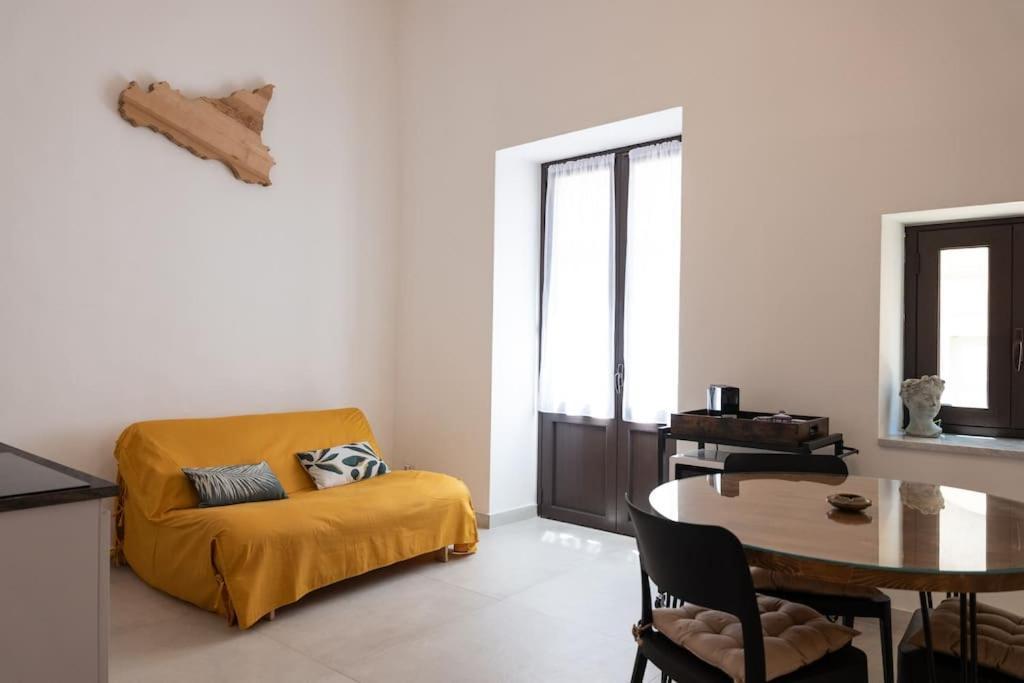 Collegiata Apartment - Catania Downtown מראה חיצוני תמונה